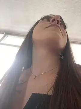 Electra Pinkk online show from April 15, 2026, 2:13 pm