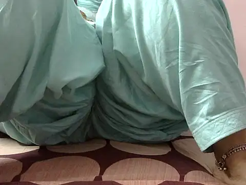 HouseWife4466 online show from April 10, 2026, 7:24 am