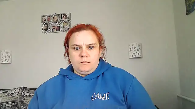 DollyGersonn online show from April 23, 2026, 3:14 pm