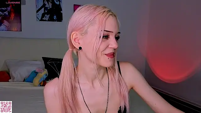 Snapshot of Mimi_angels chatting on June 27, 2026, 1:10 am Mimi angels online show from June 27, 2026, 1:10 am