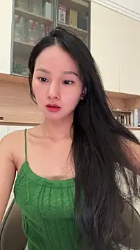 Lynn 33 online show from June 26, 2026, 10:08 am