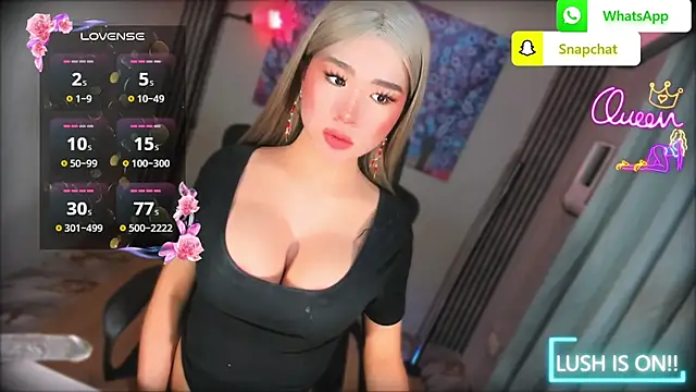xBigSurpriseLorainex online show from May 17, 2026, 5:20 pm