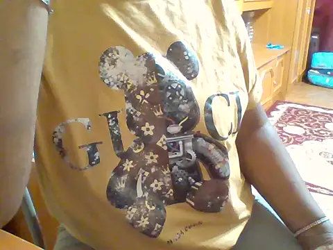 melaninebony2 online show from March 21, 2026, 8:19 am