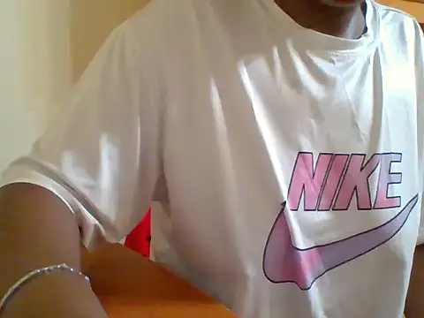 melaninebony2 online show from March 27, 2026, 8:26 am