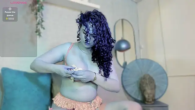 Cheryyl Blossom online show from March 13, 2026, 3:35 am