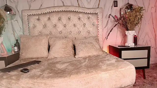 Lickpink1 online show from March 27, 2026, 3:34 am