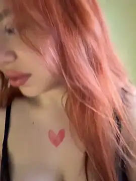 RedheadQueen  online show from May 1, 2026, 2:10 pm