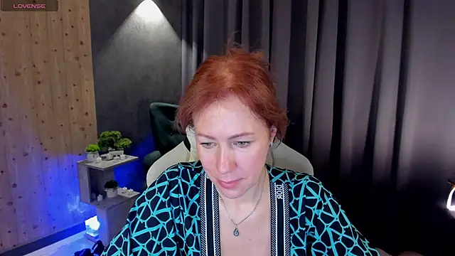 Snapshot of LeticiaRomano chatting on March 11, 2026, 4:35 pm LeticiaRomano online show from March 11, 2026, 4:35 pm