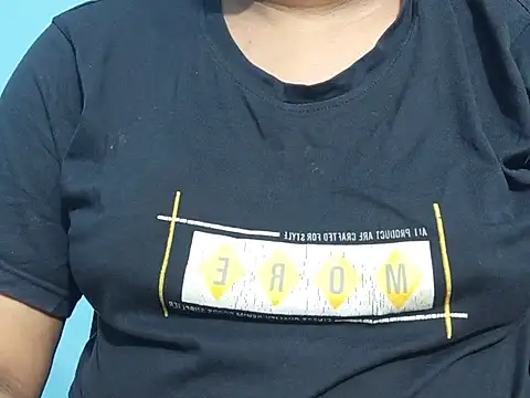 Emma 4433 online show from April 1, 2026, 9:12 pm