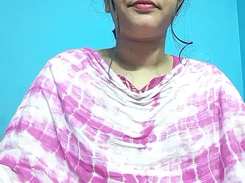 Emma 4433 online show from April 12, 2026, 5:51 pm