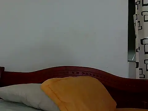  SaraWilliams1  online show from April 9, 2026, 4:56 am