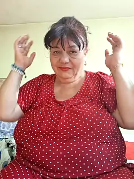 Snapshot of HotMilf80 chatting on June 27, 2026, 6:18 am HotMilf80 online show from June 27, 2026, 6:18 am