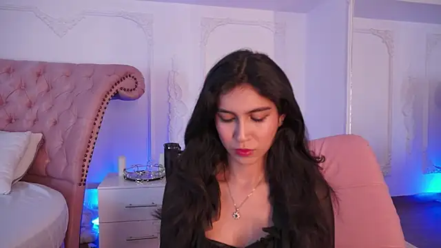 Snapshot of LucianaBlanco_ chatting on June 30, 2026, 8:54 pm LucianaBlanco online show from June 30, 2026, 8:54 pm