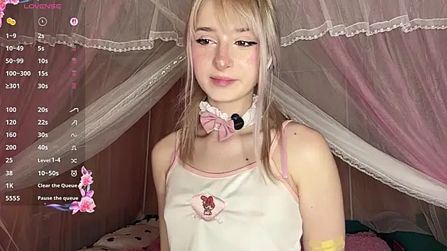 OnlyEva1 online show from April 22, 2026, 9:33 am