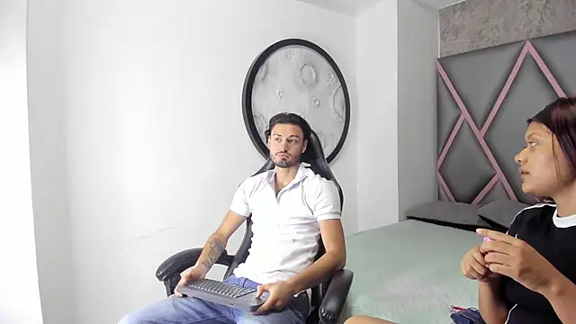 Wolf Kitty online show from April 4, 2026, 11:18 am