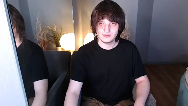 Snapshot of delalex chatting on May 13, 2026, 10:27 pm delalex online show from May 13, 2026, 10:27 pm