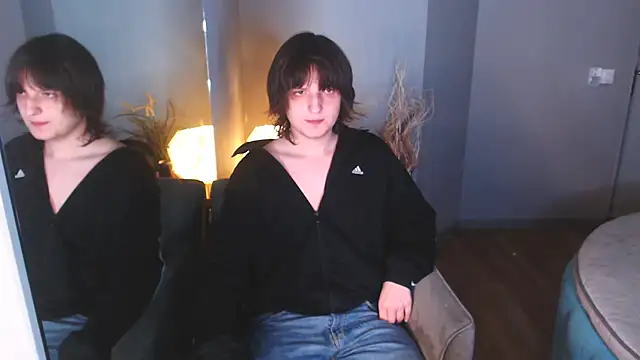 Snapshot of delalex chatting on May 29, 2026, 2:53 am delalex online show from May 29, 2026, 2:53 am