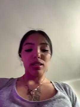 sylphiee  online show from March 26, 2026, 5:29 pm