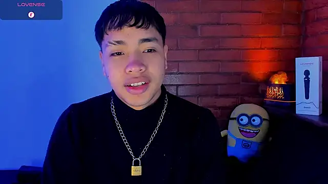 Lee Colee online show from April 18, 2026, 12:42 pm