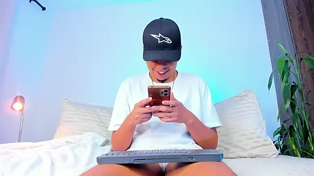 Randdy 333 online show from April 23, 2026, 6:25 am