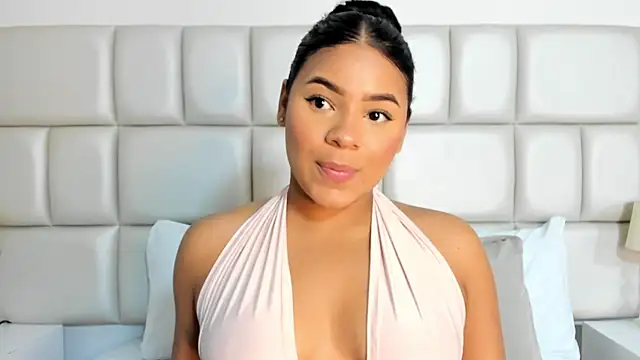 lilly williamss online show from April 16, 2026, 7:47 pm