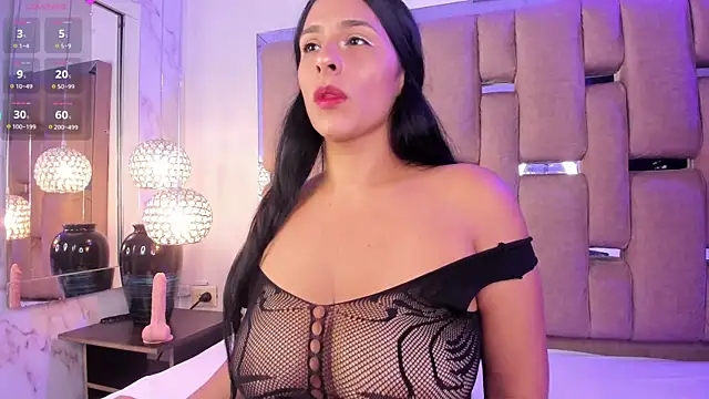 NinaBloom  online show from April 23, 2026, 12:15 pm