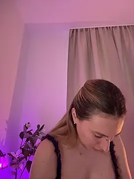 Snapshot of EvaRyen_ chatting on March 29, 2026, 3:34 pm EvaRyen online show from March 29, 2026, 3:34 pm