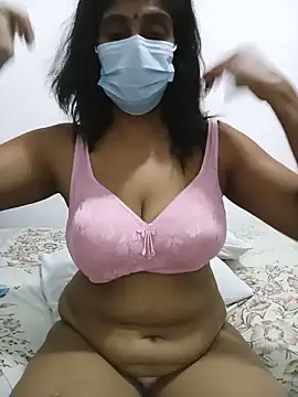 Snapshot of Amisha-35 chatting on July 18, 2026, 1:04 pm Amisha-35 online show from July 18, 2026, 1:04 pm
