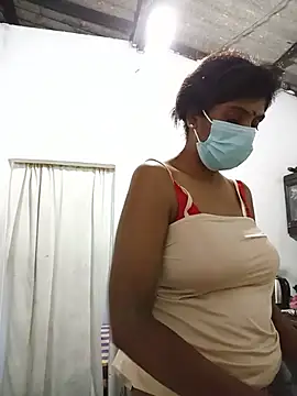 Snapshot of Amisha-35 chatting on July 24, 2026, 2:15 pm Amisha-35 online show from July 24, 2026, 2:15 pm