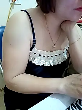 SingleeMomm online show from March 18, 2026, 3:37 pm