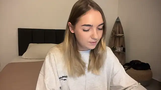 RoxyWet online show from April 2, 2026, 1:31 pm