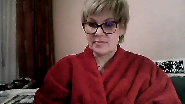 Snapshot of TatkaYang chatting on March 17, 2026, 8:34 pm TatkaYang online show from March 17, 2026, 8:34 pm