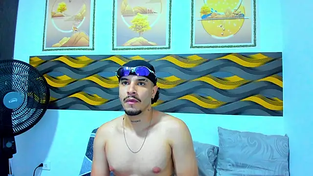 Leon Hotx online show from April 29, 2026, 7:31 pm