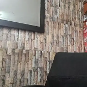 jhosuamoore online show from April 15, 2026, 7:58 pm