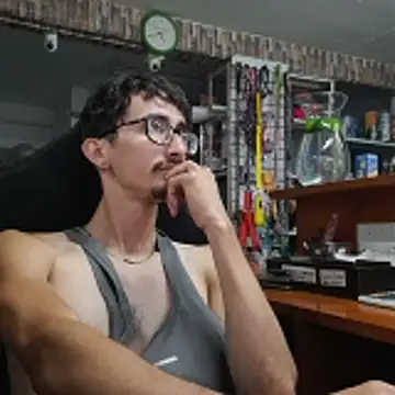 jhosuamoore online show from April 16, 2026, 9:39 pm