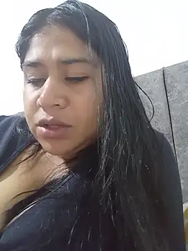 LexyJohnnes  online show from April 21, 2026, 2:26 am