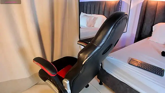 selena  smith1 online show from March 21, 2026, 8:19 am