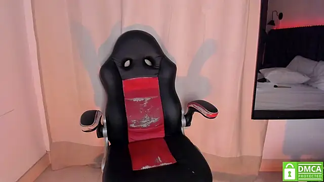 selena  smith1 online show from April 9, 2026, 6:19 am