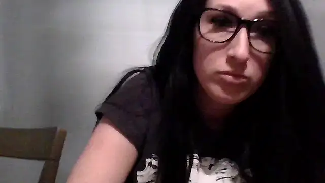 Snapshot of TheVictoriaWolf chatting on March 25, 2026, 12:05 am TheVictoriaWolf online show from March 25, 2026, 12:05 am