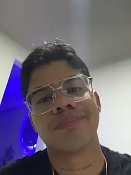 Snapshot of matiass_vegas chatting on March 16, 2026, 12:06 am matiass vegas online show from March 16, 2026, 12:06 am