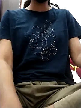 Snapshot of Tasty_Cherry chatting on April 18, 2026, 8:31 pm Tasty Cherry online show from April 18, 2026, 8:31 pm