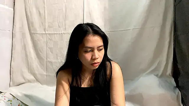 TifanyBurba online show from March 14, 2026, 2:33 pm