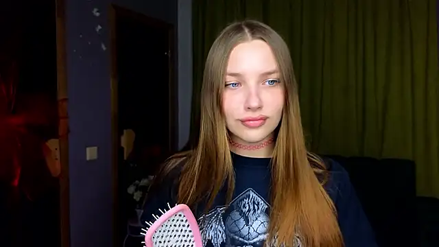 DariaAngels online show from March 21, 2026, 6:44 pm