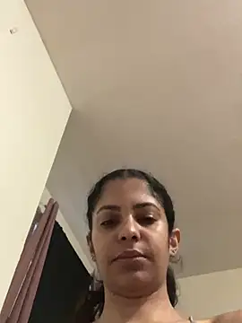 karlatiburcio online show from July 6, 2026, 4:09 pm
