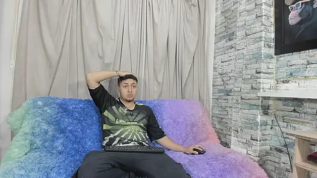 NoahAndBunny online show from May 11, 2026, 2:45 pm