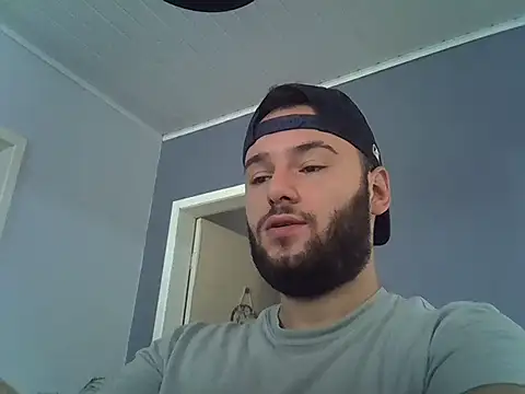 piazaocwb23 online show from March 27, 2026, 2:39 pm