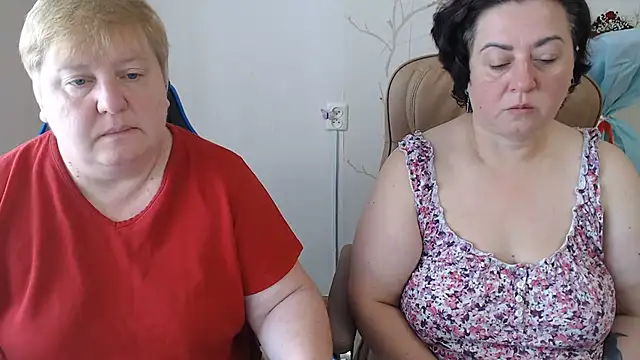 Snapshot of Lindy-Jeanie chatting on July 25, 2026, 8:23 am Lindy-Jeanie online show from July 25, 2026, 8:23 am