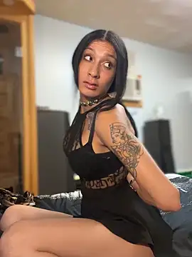 Snapshot of FerrariFrench chatting on October 10, 2025, 8:13 am FerrariFrench online show from October 10, 2025, 8:13 am