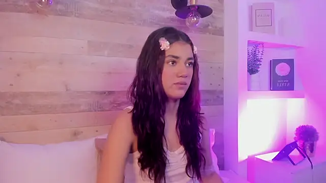Snapshot of cristin_collins chatting on July 15, 2026, 2:17 am cristin collins online show from July 15, 2026, 2:17 am