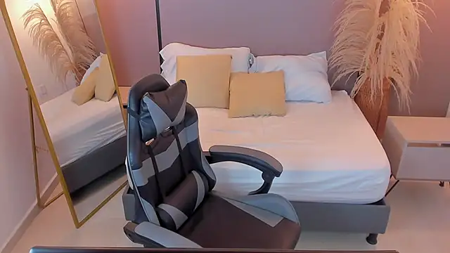 Snapshot of dakota_grace chatting on March 20, 2026, 8:03 pm dakota grace online show from March 20, 2026, 8:03 pm